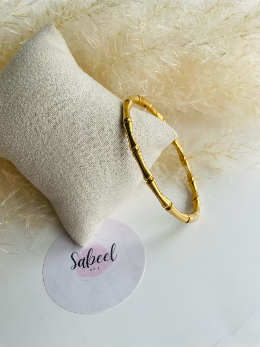 Stainless Steel Bangle | Minimalist Bracelet | Jonc en Acier Inoxydable - Picture 2 of 4